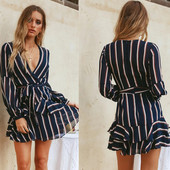 Modern női csíkos ruha V-nyakú és hosszú ujjú