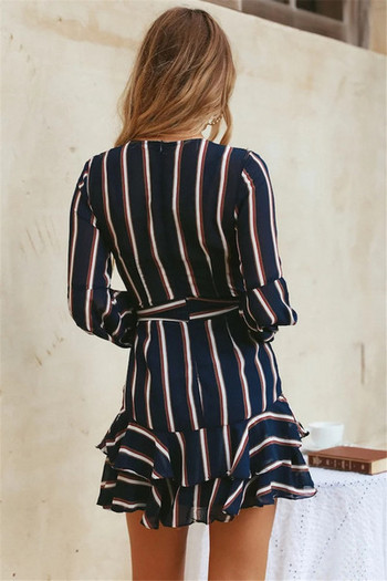 Modern női csíkos ruha V-nyakú és hosszú ujjú