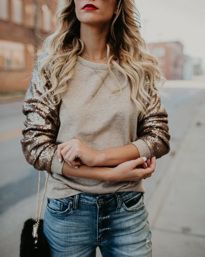 Modern női blúz flitteres ujjakkal