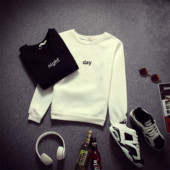 Γυναικείες μπλούζες με μαύρο και άσπρο  χρώμα με κεντήματα και επιγραφή