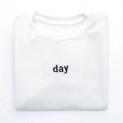 Γυναικείες μπλούζες με μαύρο και άσπρο  χρώμα με κεντήματα και επιγραφή