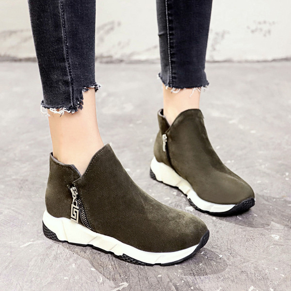 Γυναικεία αθλητικά κομψά παπούτσια σε δύο χρώματα