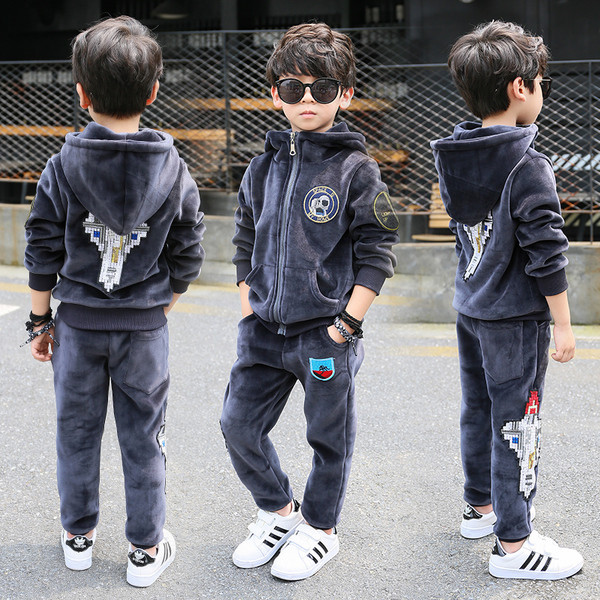 Modern gyerek szett fiúknak - két modell többféle színben