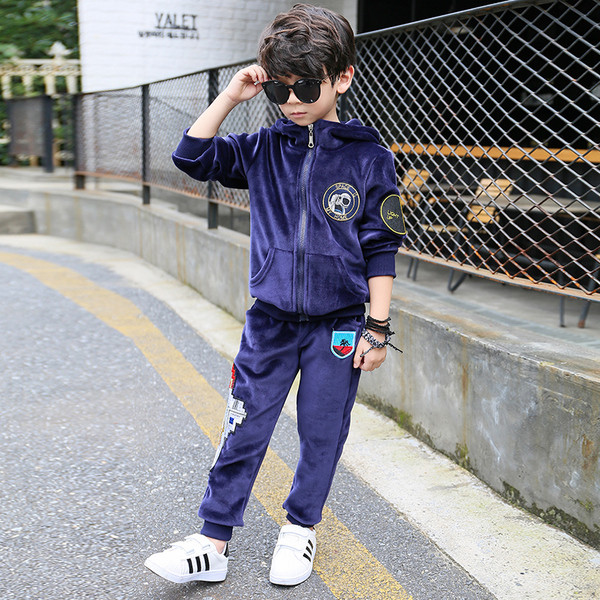 Modern gyerek szett fiúknak - két modell többféle színben