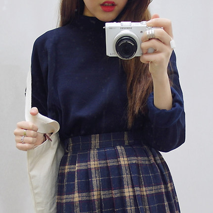 Sima női blúz O-nyakkal, több színben