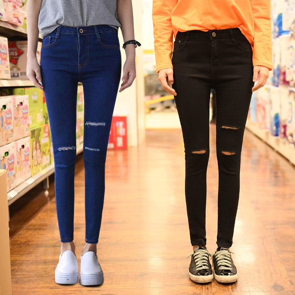 Lezser női farmer szakadt motívumokkal, két színben