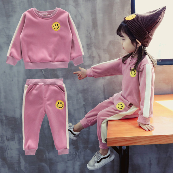 Aktuális gyerekszett lányoknak három színben