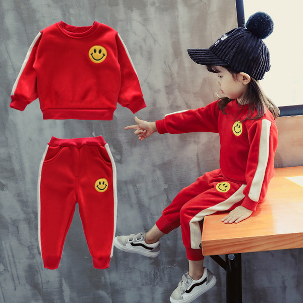 Aktuális gyerekszett lányoknak három színben