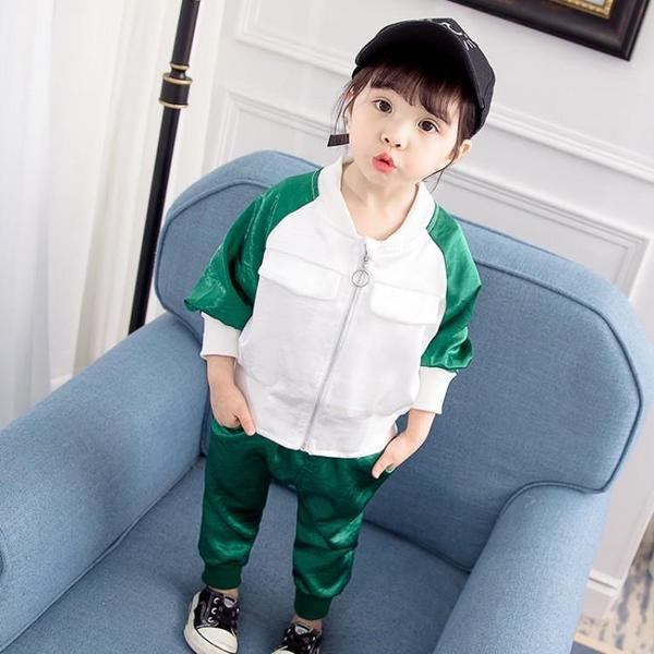 Κομψό παιδικό σετ για κορίτσια με δίχρωμη εφαρμογή