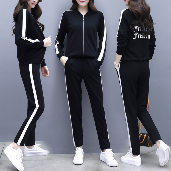 Αθλητικό-κομψό γυναικείο σετ  σε λευκό και μαύρο χρώμα