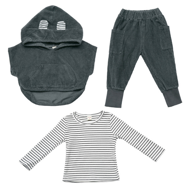 Gyerekkészlet fiúknak két színben 3D motívummal