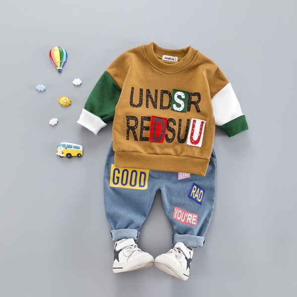 Feliratos gyerekkészlet fiúknak