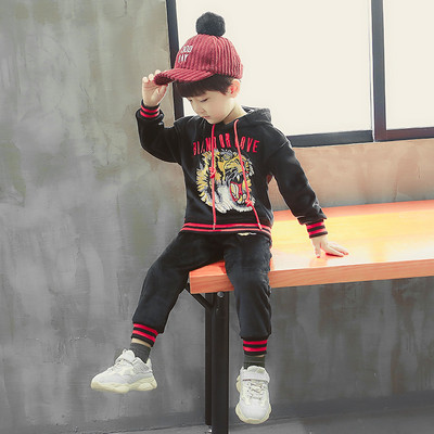 Aktuális gyerekkészlet fekete színben, rárakással