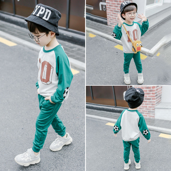 Gyerekkészlet fiúknak, két színben