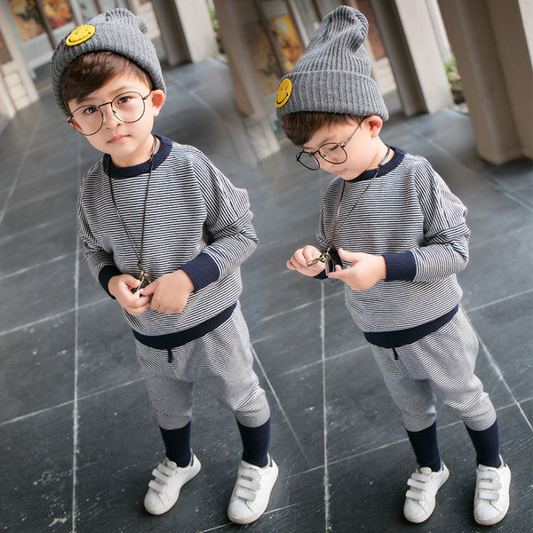 Modern csíkos gyerek szett fiúknak