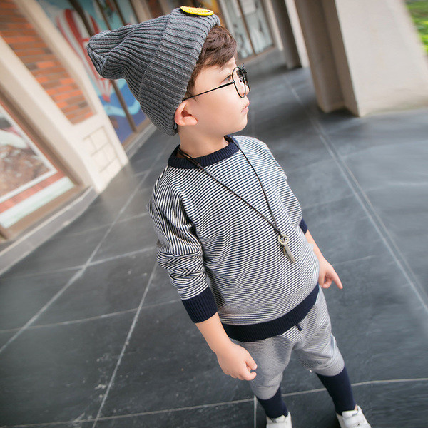 Modern csíkos gyerek szett fiúknak