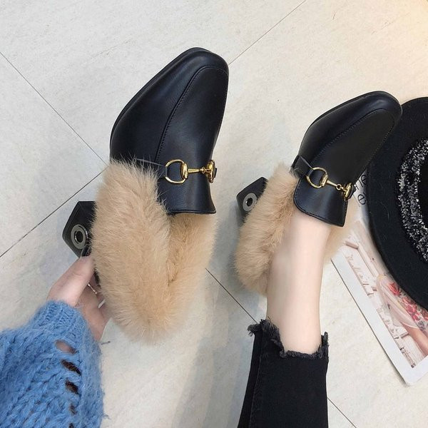 Öko bőrből készült női mokaszin pehely és vastag sarokkal, fekete színben