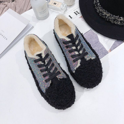 Μοντέρνα γυναικεία πάνινα παπούτσια με ζεστή επένδυση σε δύο χρώματα