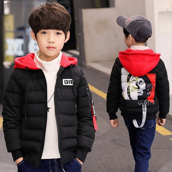 Gyermek téli kabát fiúknak rátéttel
