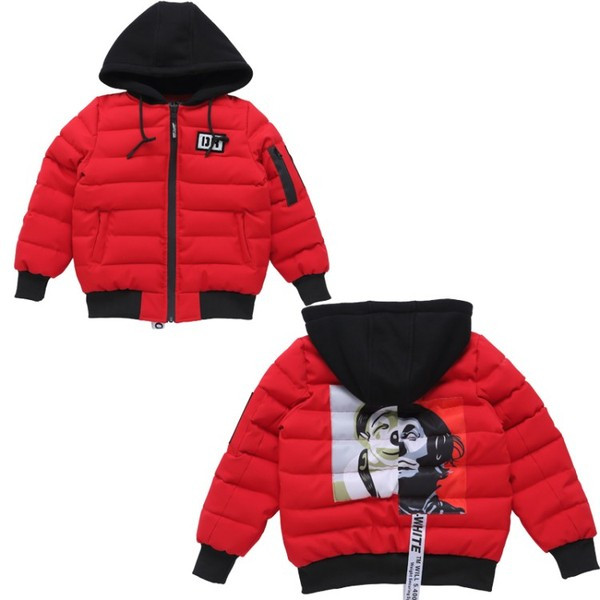 Gyermek téli kabát fiúknak rátéttel