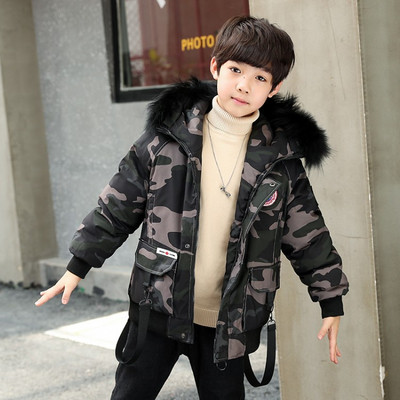 Modern gyerek kabát fiúknak két modellben