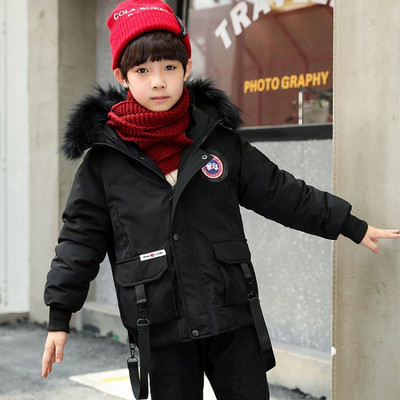 Modern gyerek kabát fiúknak két modellben