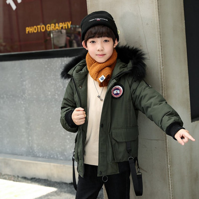 Modern gyerek kabát fiúknak két modellben