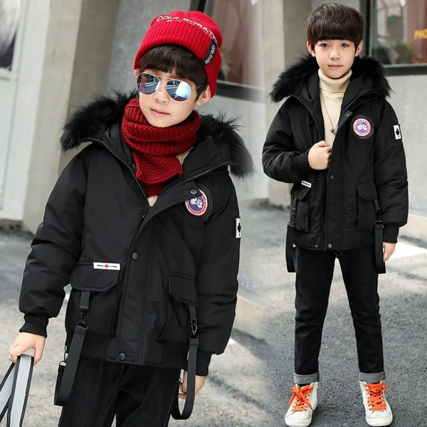 Modern gyerek kabát fiúknak két modellben