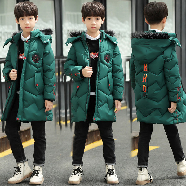 Modern gyerekkabát fiúknak három színben