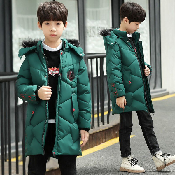 Modern gyerekkabát fiúknak három színben