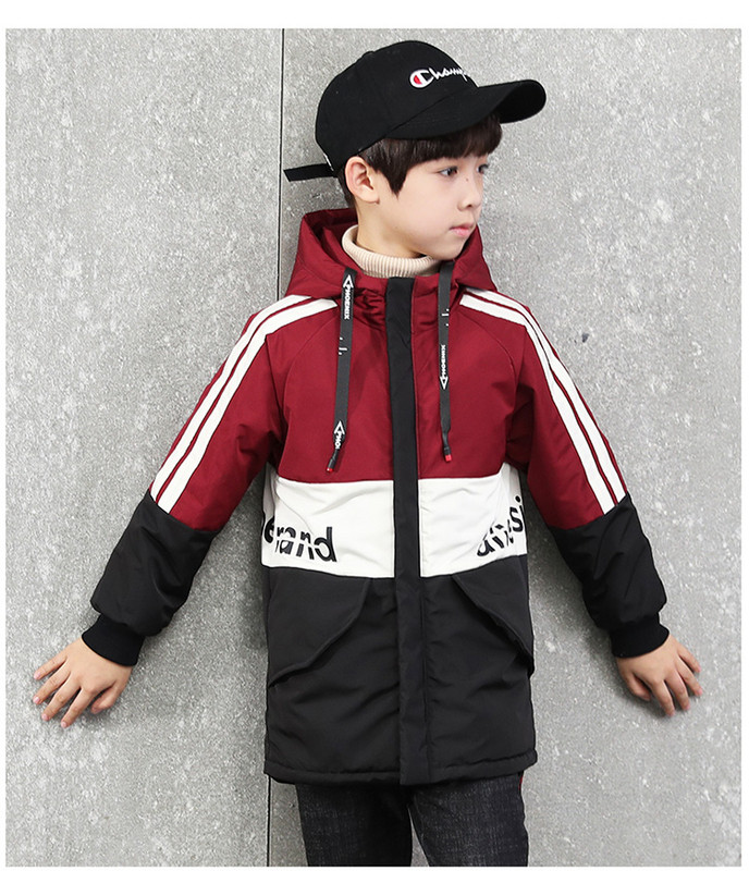 Παιδικό μπουφάν για αγόρια σε δύο χρώματα