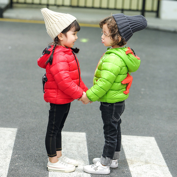 Modern gyerek kabát lányoknak és fiúknak többféle színben