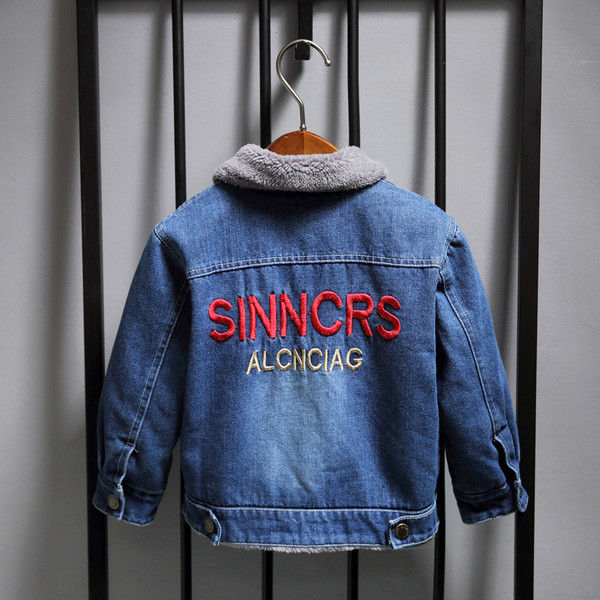 Gyermek farmerdzseki fiúknak kék színben