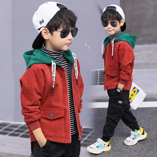 Fiúknak való napi gyerekkabát két színben