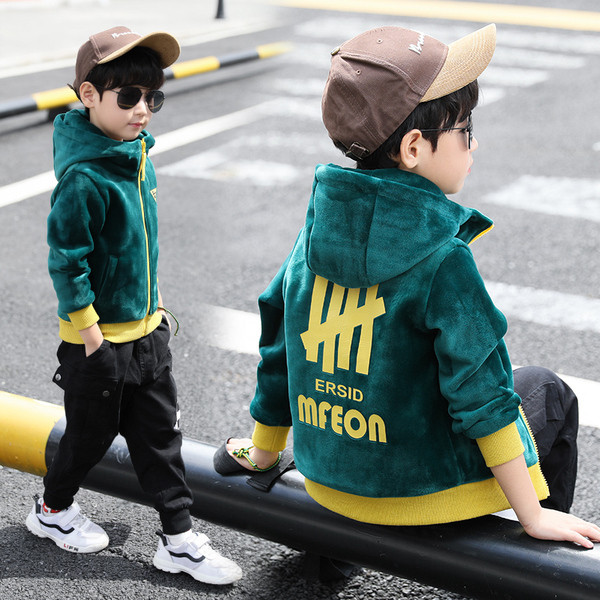 Gyermek kabát fiúknak két modellben - több színben