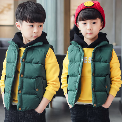 Gyermek mellény fiúknak két színben - fekete és zöld