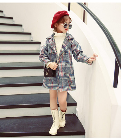 Modern gyerekkabát lányoknak két színben