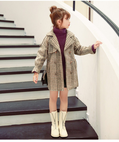 Modern gyerekkabát lányoknak két színben