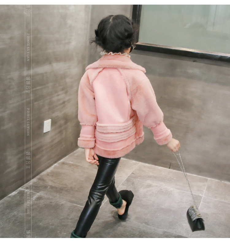 Rózsaszín rövid gyerekkabát lányoknak