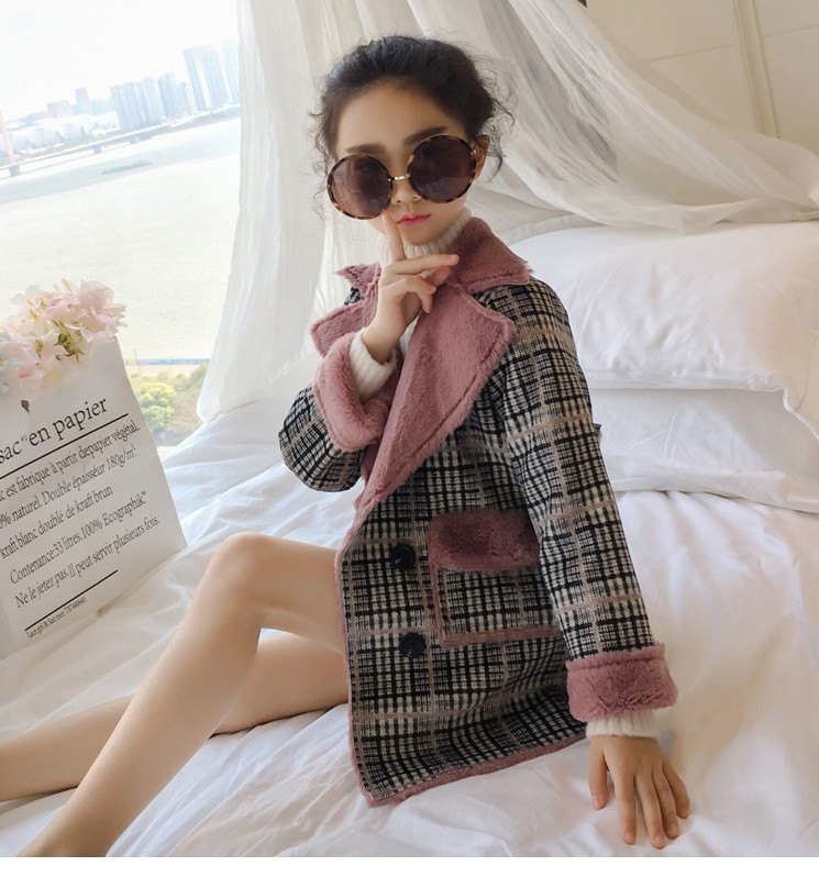 Κομψό παιδικό παλτό για κορίτσια σε ένα χρώμα