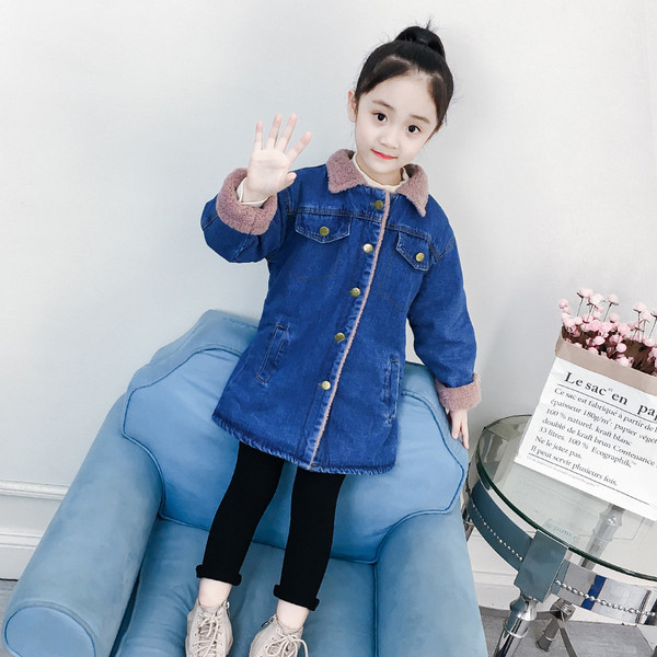 Μοντέρνο χειμερινό μπουφάν για τα κορίτσια