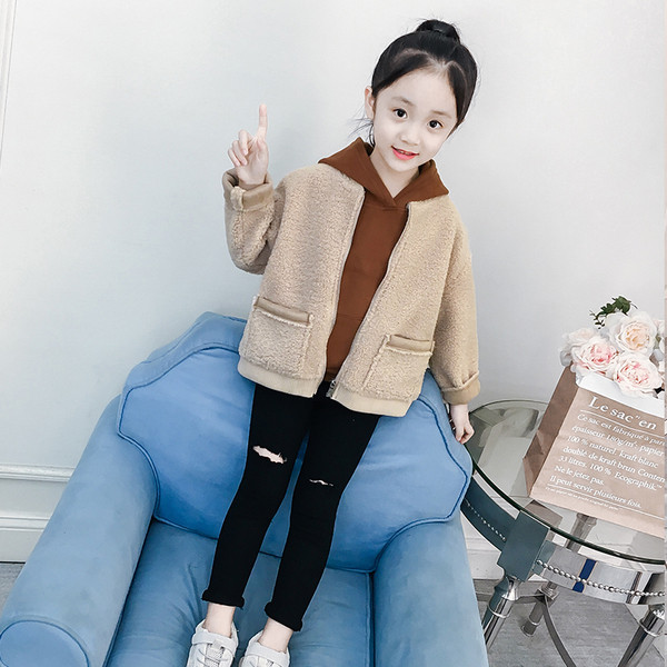 Modern gyerekkabát lányoknak két színben - barna és rózsaszín