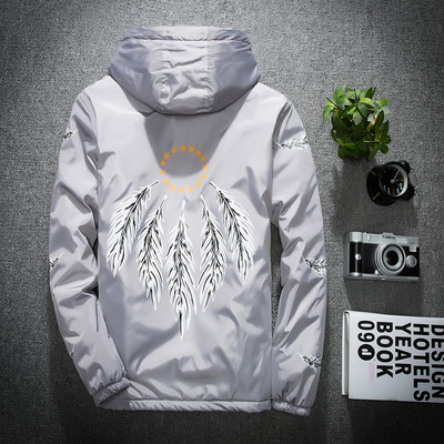 Aktuális férfi kabát több színben applikációkkal