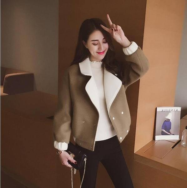 Stílusos női kabát két színben