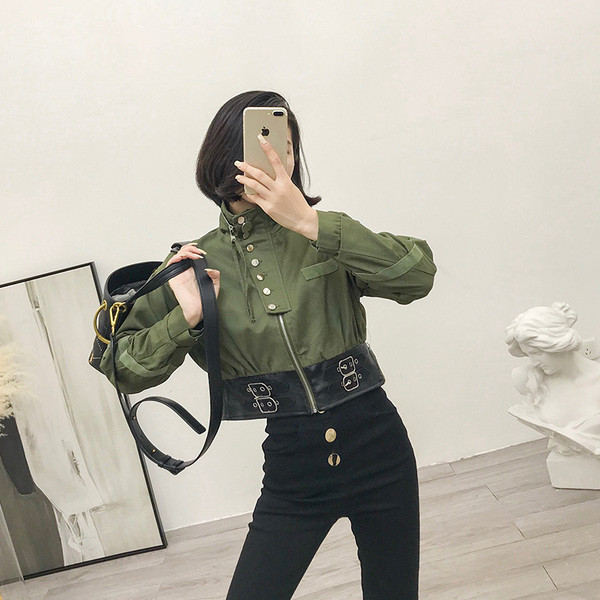 Stílusos női kabát fekete és zöld színben