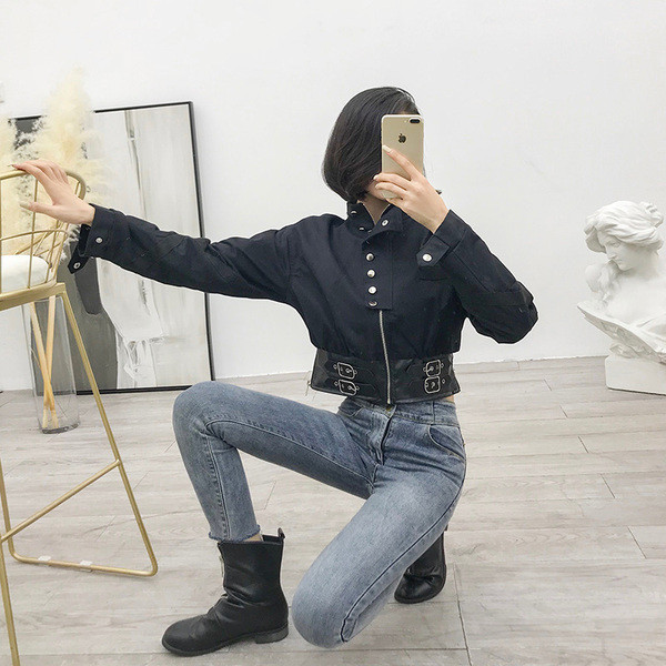 Stílusos női kabát fekete és zöld színben