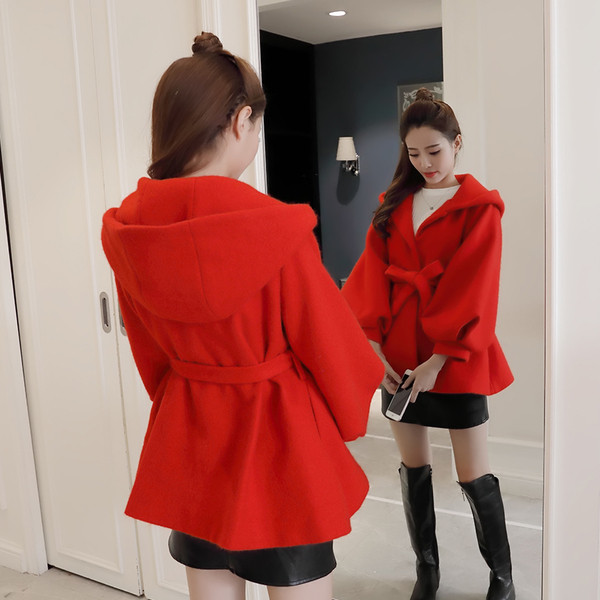 Stílusos női kabát több színben