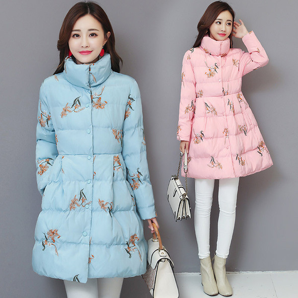 Modern női kabát virágos motívumokkal, több színben