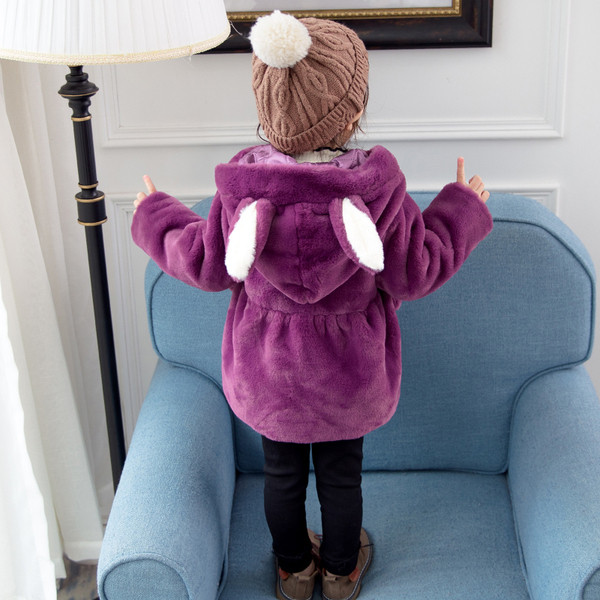 Gyerek modern plüsskabát lányoknak két színben díszítéssel