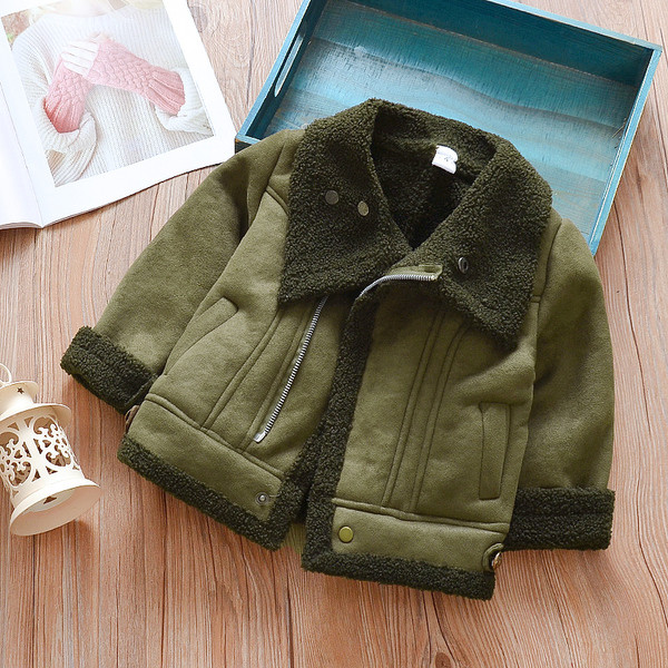 Modern gyerek kabát fiúknak több színben vagy három modellben